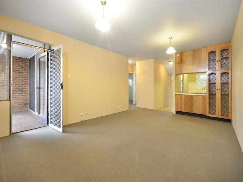 2/67 McLay Street, Coorparoo QLD 4151