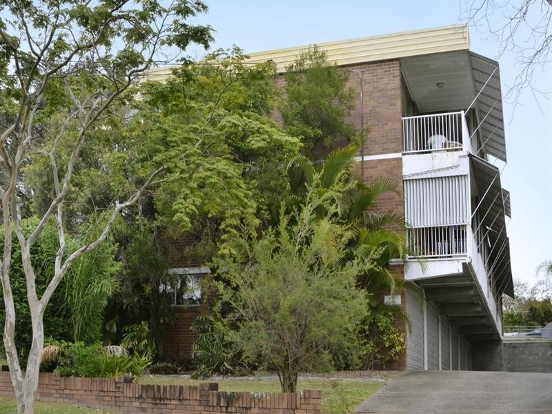 2/67 McLay Street, Coorparoo QLD 4151
