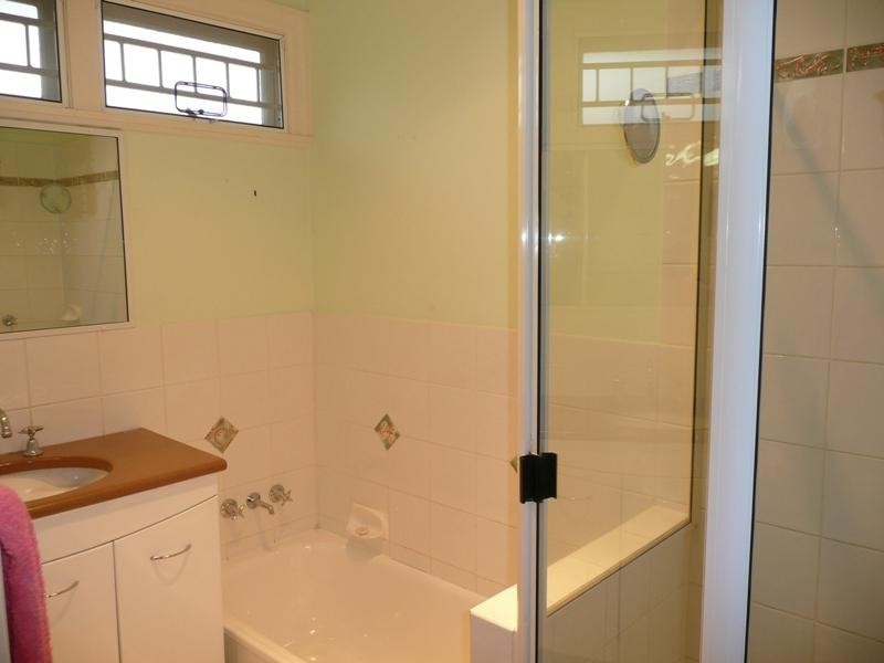 95 Solar Street, Coorparoo QLD 4151