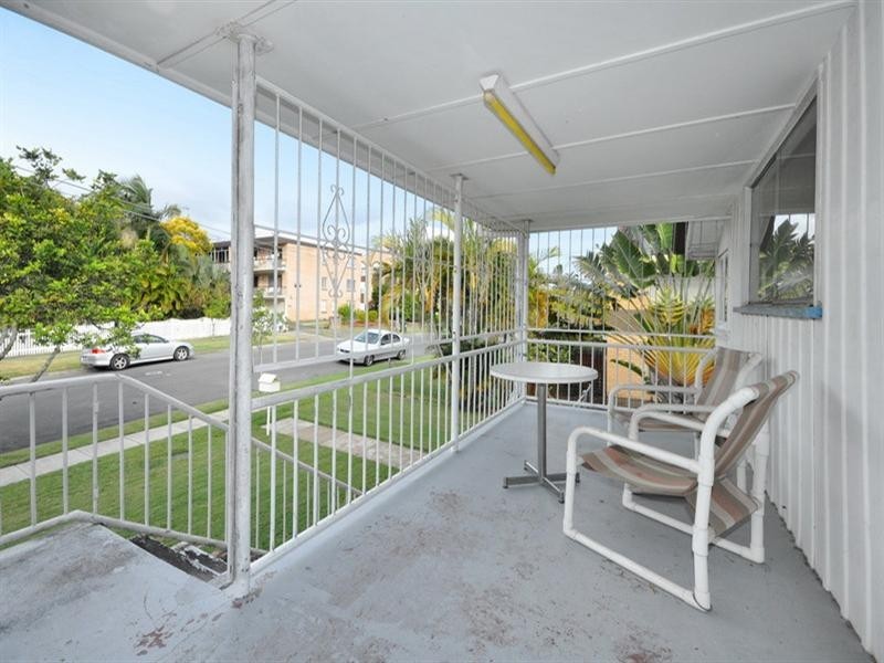 25 Galway Street, Greenslopes QLD 4120