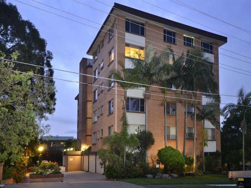 8/61 Rialto Street, Coorparoo QLD 4151