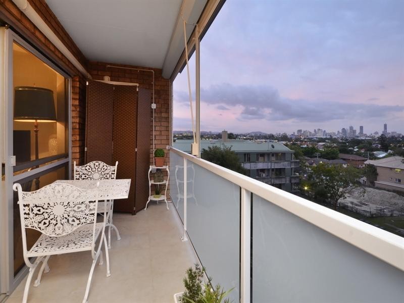 8/61 Rialto Street, Coorparoo QLD 4151