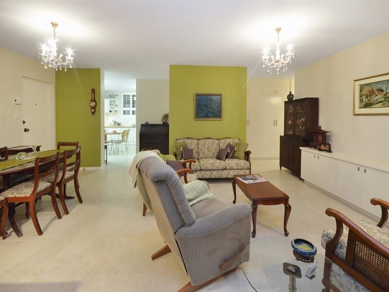 8/61 Rialto Street, Coorparoo QLD 4151