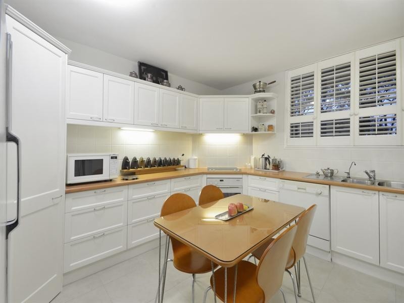 8/61 Rialto Street, Coorparoo QLD 4151