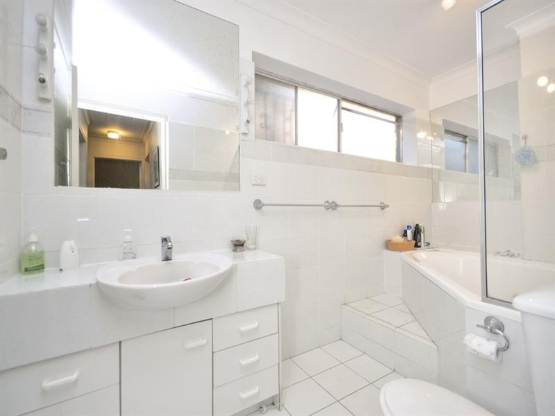 40 Crucis Street, Coorparoo QLD 4151