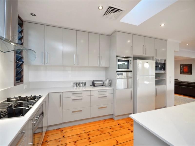 144 Sapphire Street, Holland Park QLD 4121