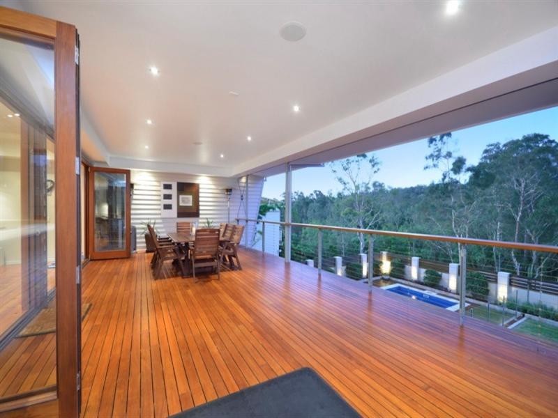 144 Sapphire Street, Holland Park QLD 4121