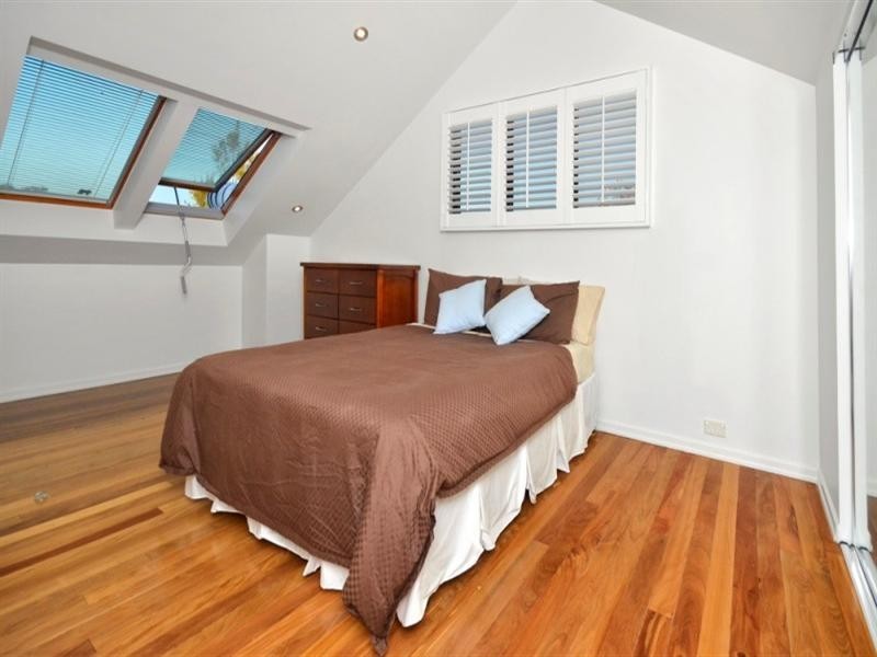 144 Sapphire Street, Holland Park QLD 4121