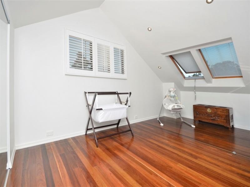 144 Sapphire Street, Holland Park QLD 4121