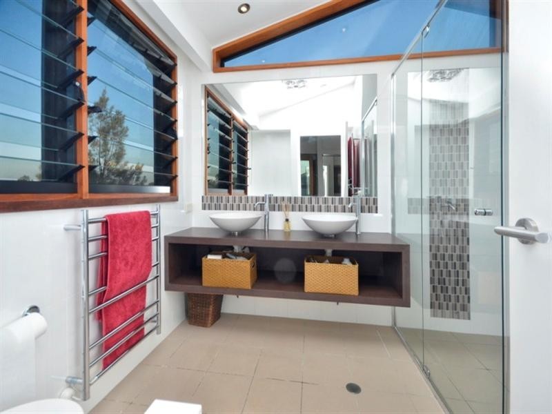 144 Sapphire Street, Holland Park QLD 4121