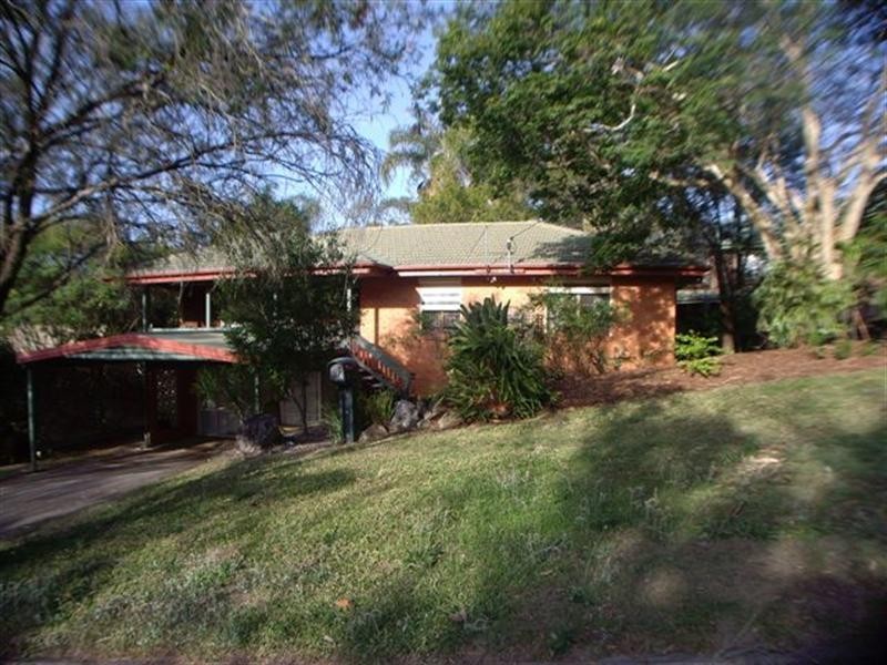 37 Burchell Street, Carina QLD 4152