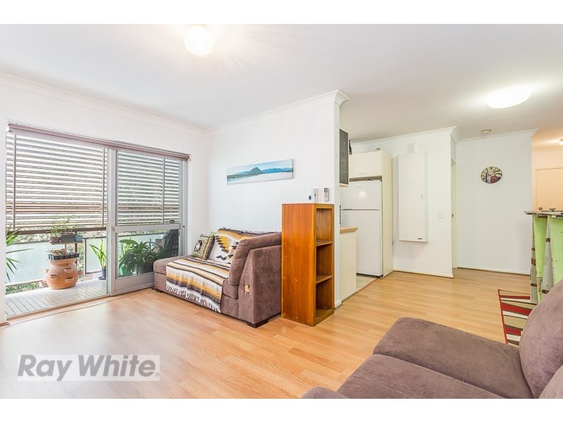 2/15 Weston Street, Coorparoo QLD 4151