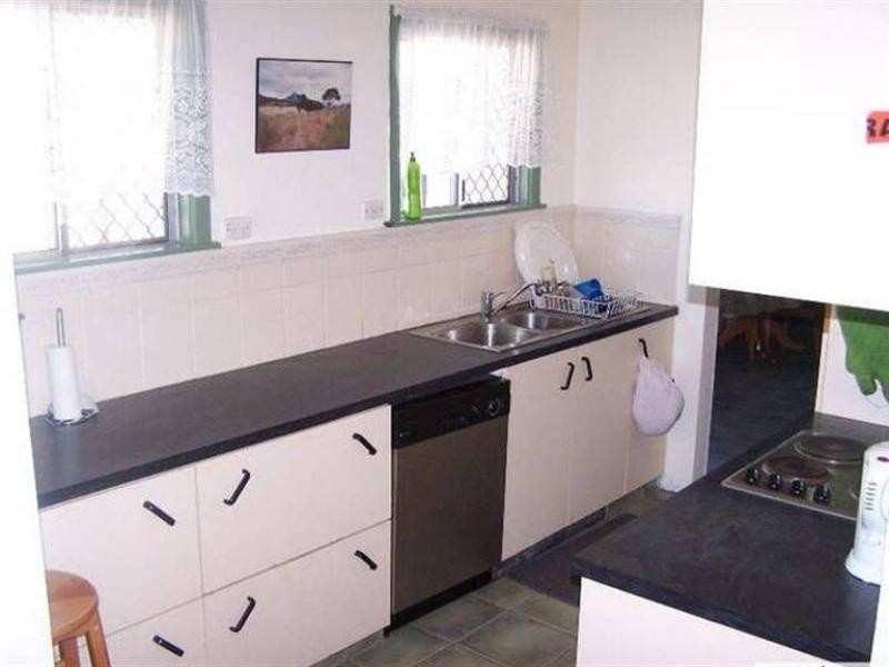 1 Blackwood Avenue, Cannon Hill QLD 4170