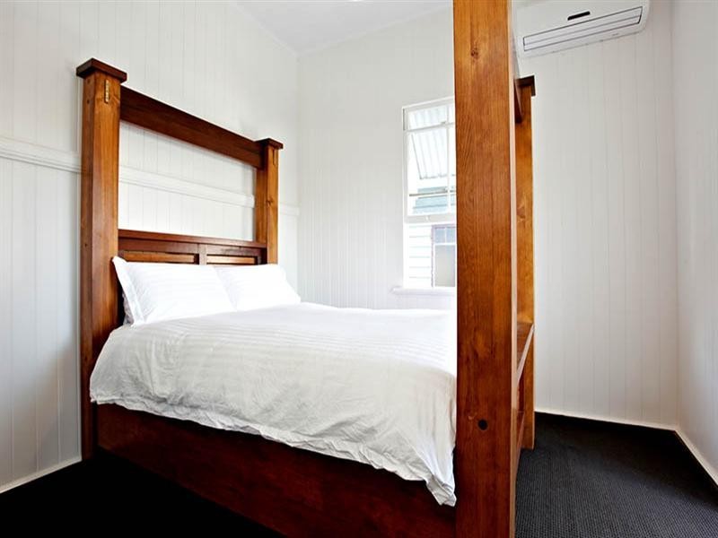 East Brisbane QLD 4169