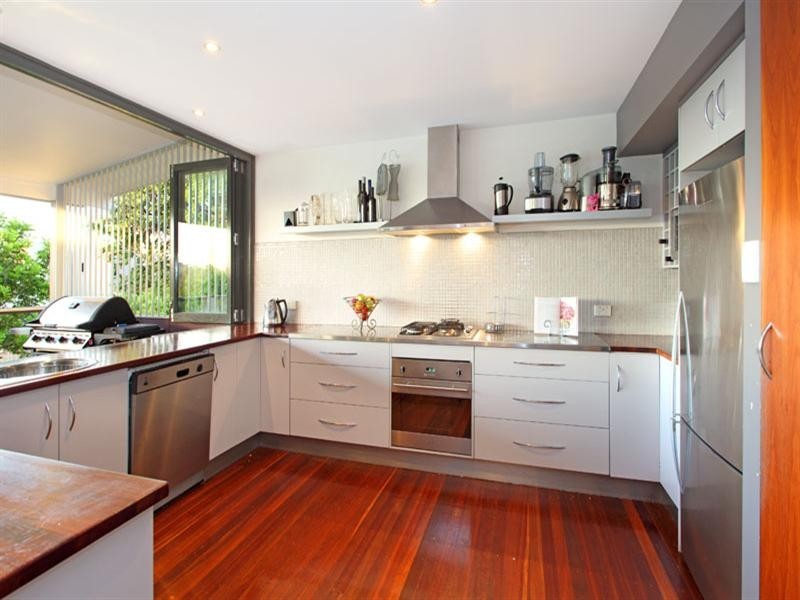 10 Dagmar Street, Holland Park West QLD 4121