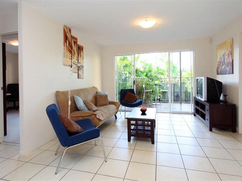 10 Dagmar Street, Holland Park West QLD 4121