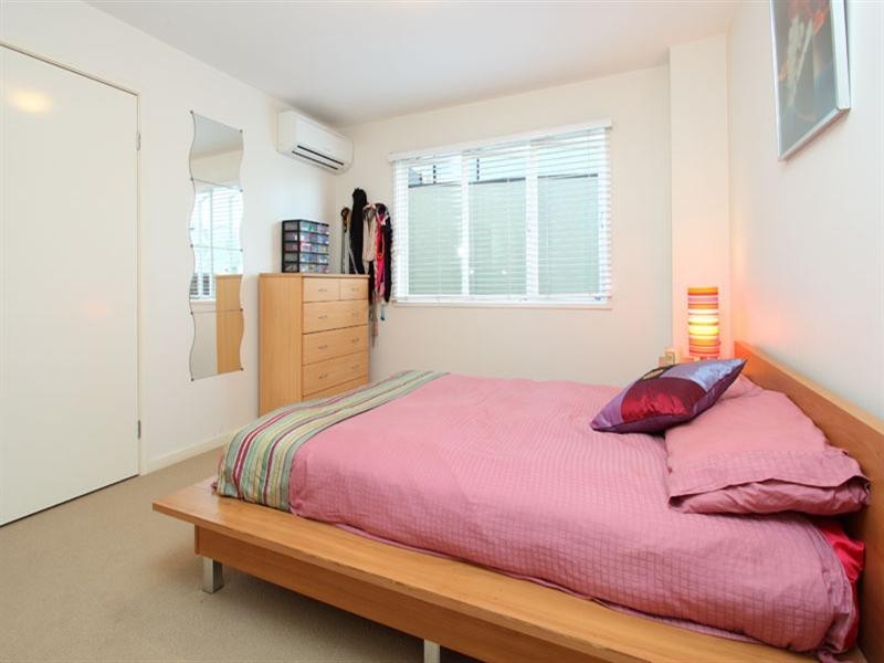 10 Dagmar Street, Holland Park West QLD 4121