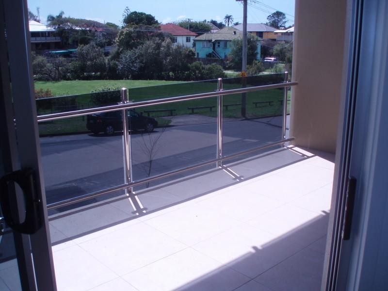 39 Barnes Avenue, Coorparoo QLD 4151