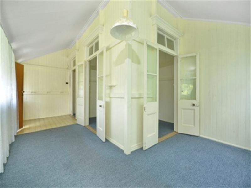 49 Bunya Street, Greenslopes QLD 4120