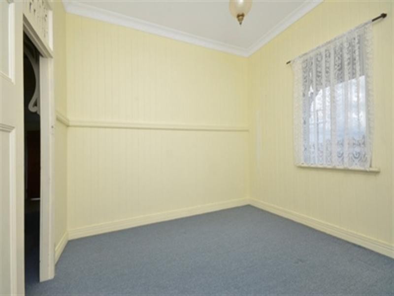 49 Bunya Street, Greenslopes QLD 4120