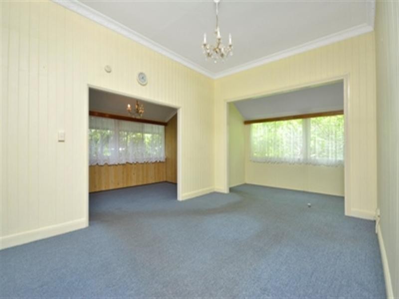 49 Bunya Street, Greenslopes QLD 4120