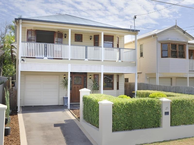 25 Frank Street, Norman Park QLD 4170