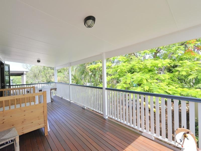 25 Frank Street, Norman Park QLD 4170