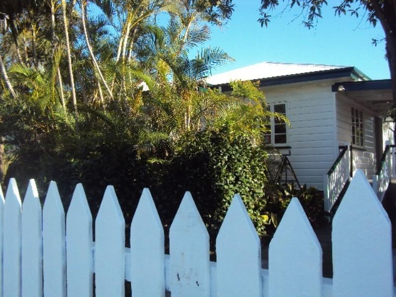 90 Solar Street, Coorparoo QLD 4151