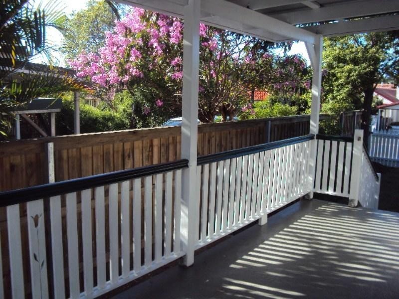 90 Solar Street, Coorparoo QLD 4151