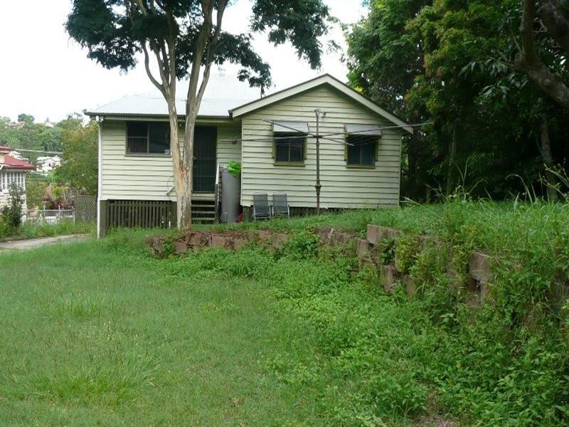 72 Plimsoll Street, Greenslopes QLD 4120