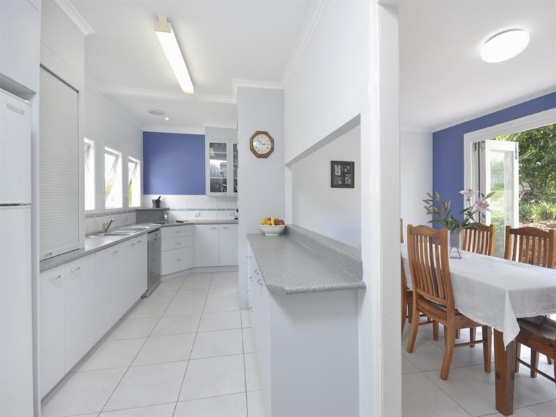 52 Coonara Street, Holland Park QLD 4121