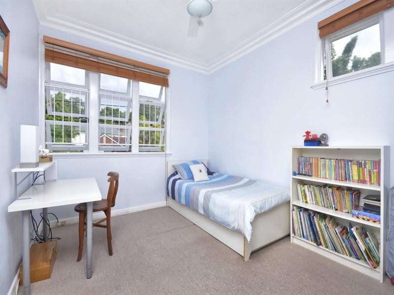 52 Coonara Street, Holland Park QLD 4121