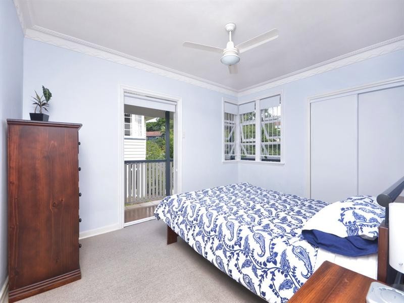 52 Coonara Street, Holland Park QLD 4121