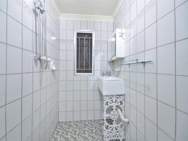 17A Curd Street, Greenslopes QLD 4120