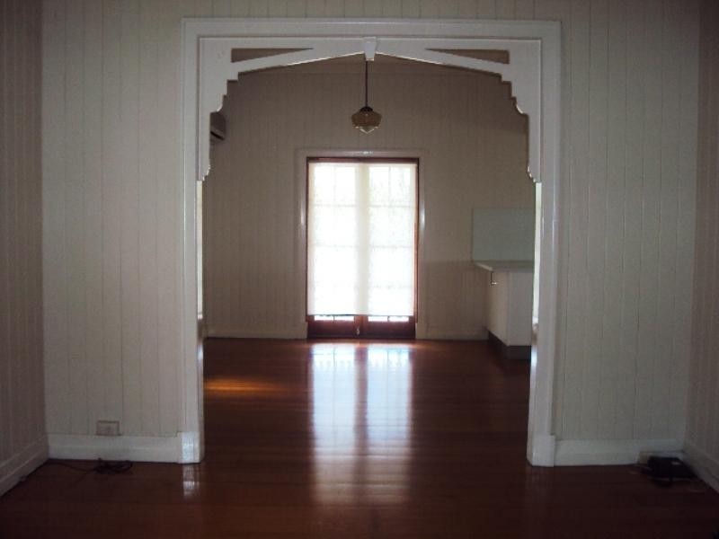 45 Headfort Street, Greenslopes QLD 4120