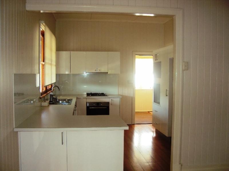 45 Headfort Street, Greenslopes QLD 4120