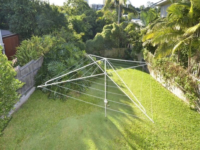 34 Dickens Street, Norman Park QLD 4170