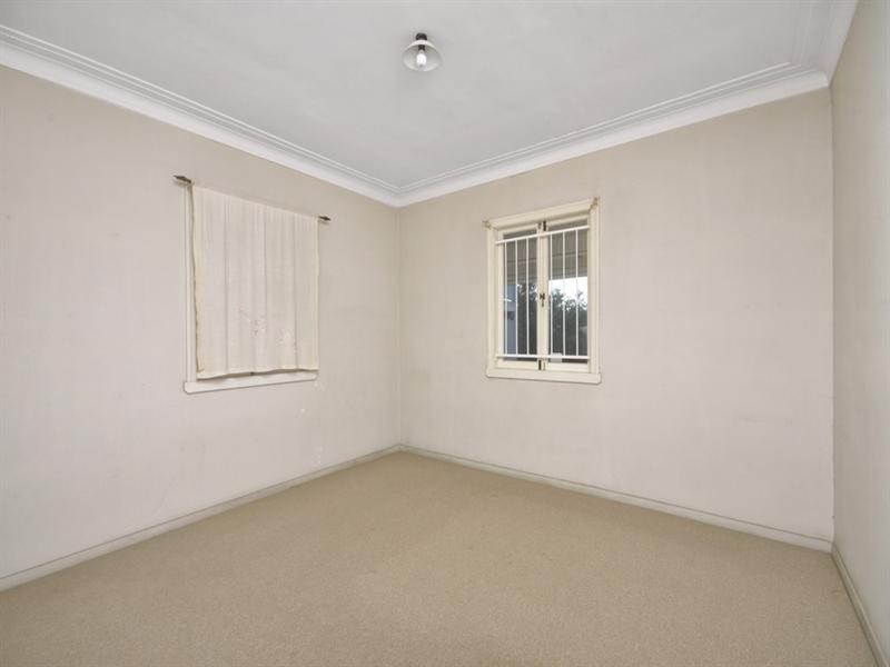 34 Dickens Street, Norman Park QLD 4170