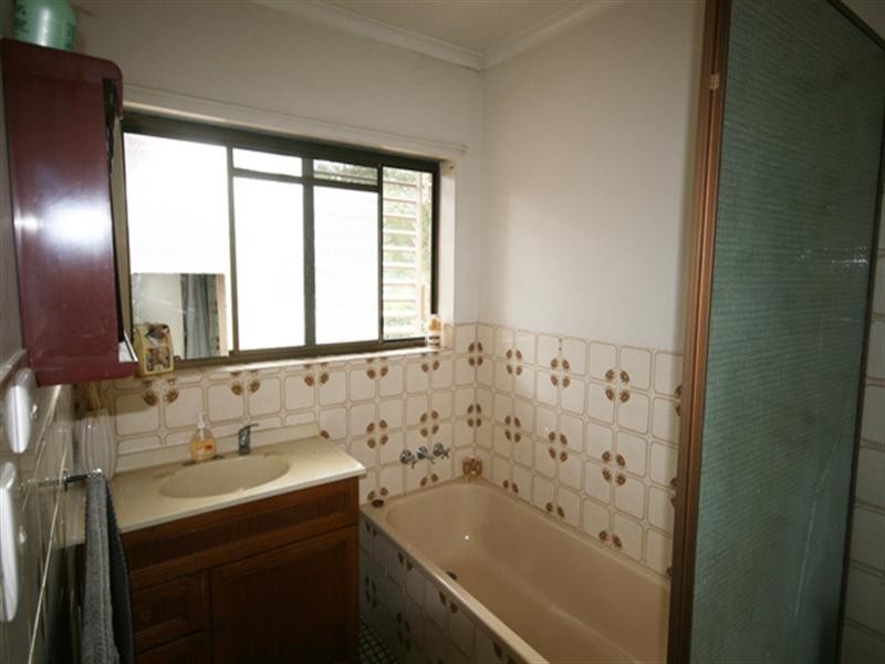 43 Burchell Street, Carina QLD 4152