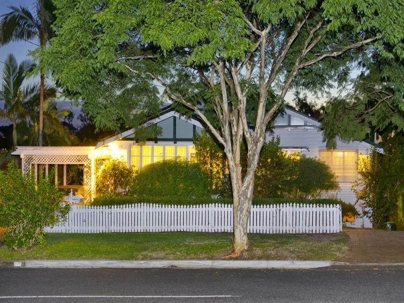 22 Lade Street, Coorparoo QLD 4151