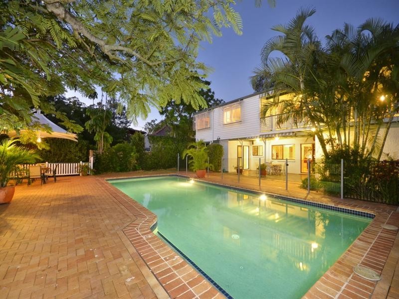 22 Lade Street, Coorparoo QLD 4151