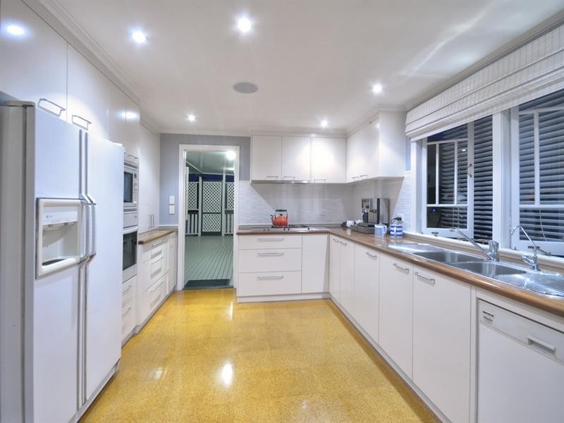 22 Lade Street, Coorparoo QLD 4151