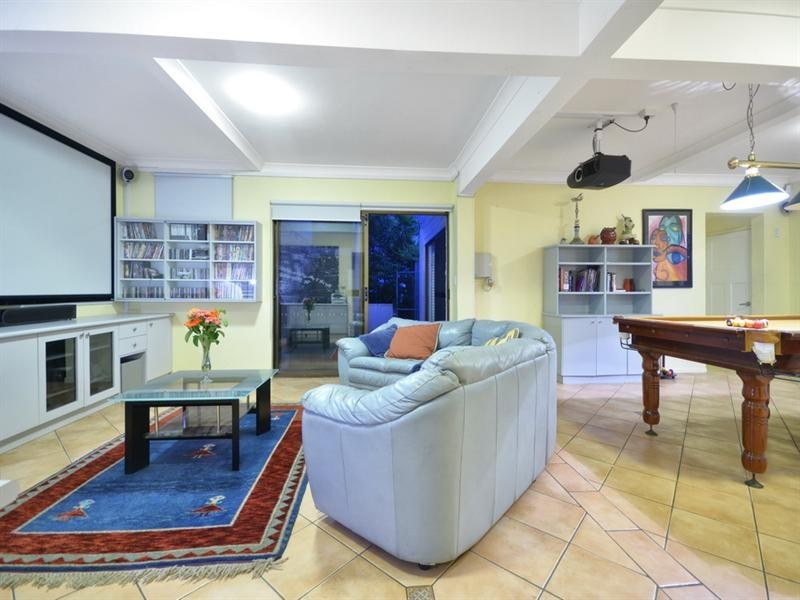 22 Lade Street, Coorparoo QLD 4151
