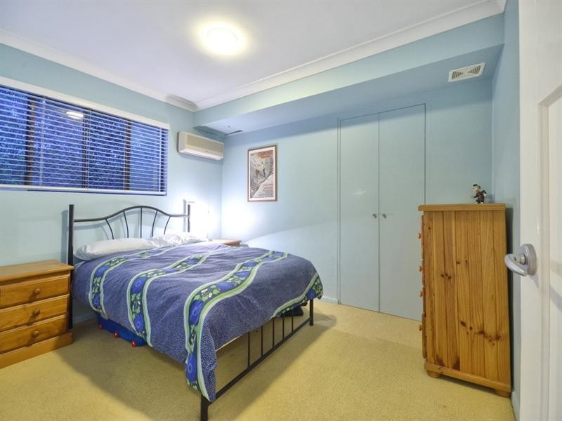 22 Lade Street, Coorparoo QLD 4151