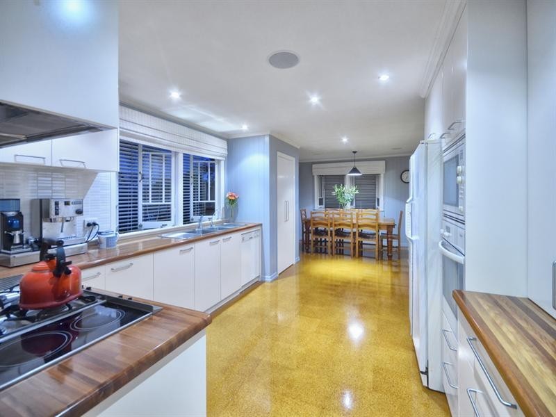 22 Lade Street, Coorparoo QLD 4151