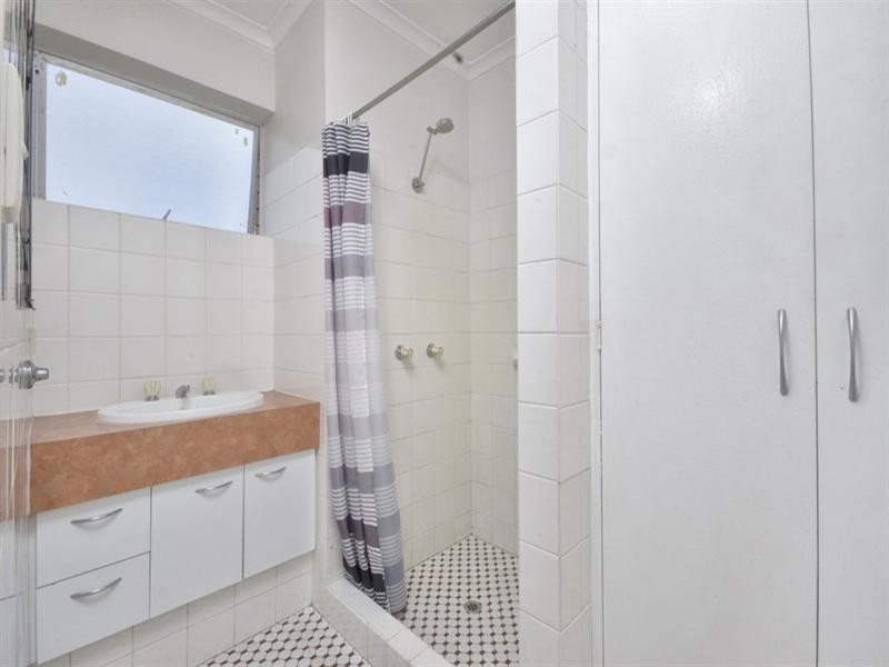 6/24 Raby Road, Coorparoo QLD 4151