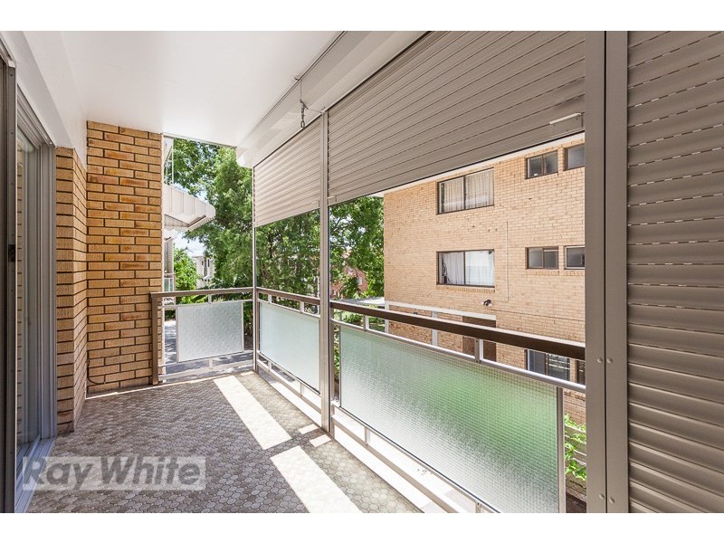 2/20 Kitchener Street, Coorparoo QLD 4151