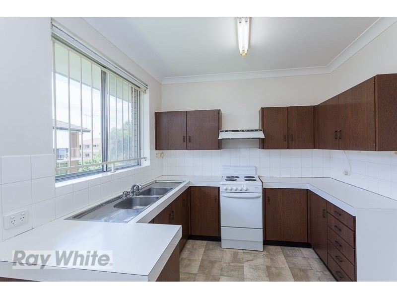 2/20 Kitchener Street, Coorparoo QLD 4151