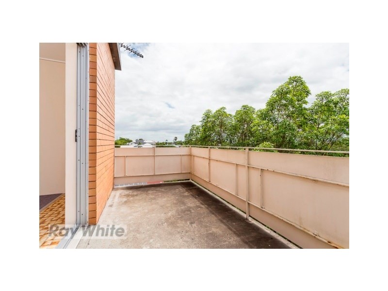9/387 Cavendish Road, Coorparoo QLD 4151