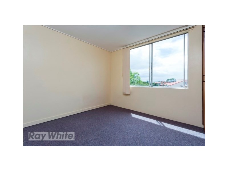 9/387 Cavendish Road, Coorparoo QLD 4151